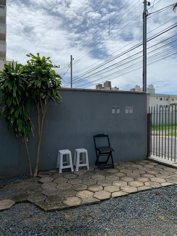 Fica, Vai Ter Bolo Hostel Itajai Exterior photo